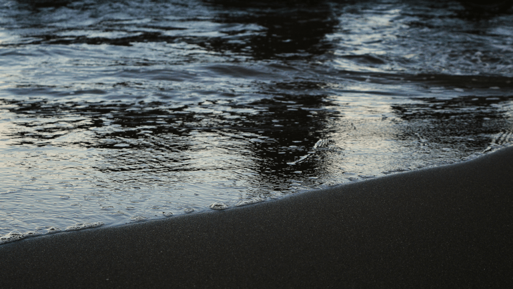 The Silent Tide (Spooky Ocean Tale&nbsp;Series)